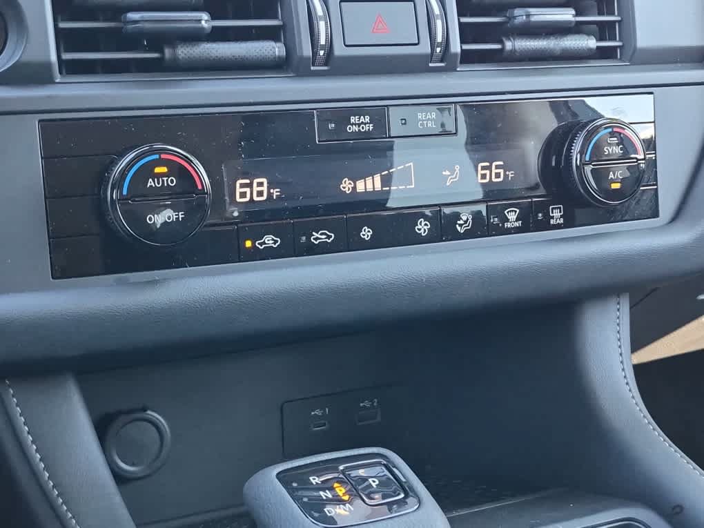 Used 2025 Nissan Pathfinder S AWD/4WD image 16