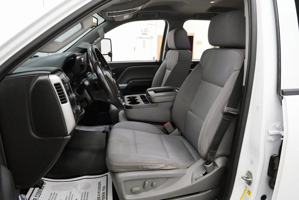 Used 2018 Chevrolet Silverado 2500 LT w/ Snow Plow Prep Package image 12