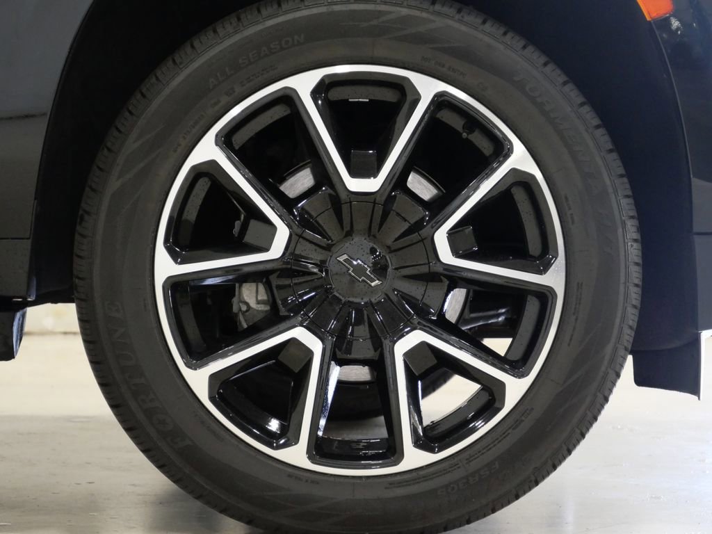Used 2023 Chevrolet Tahoe RST w/ Luxury Package AWD/4WD image 9