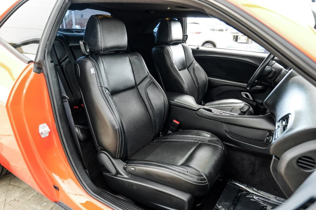 Used 2016 Dodge Challenger R/T w/ Blacktop Package RWD image 32