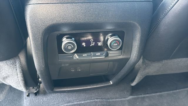 Used 2025 Buick Enclave Preferred image 28