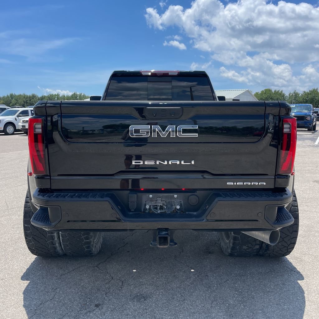 Used 2024 GMC Sierra 3500 Denali Ultimate AWD/4WD image 6