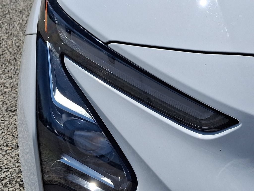 Certified 2023 Chevrolet Bolt LT w/ Infotainment Package FWD image 11