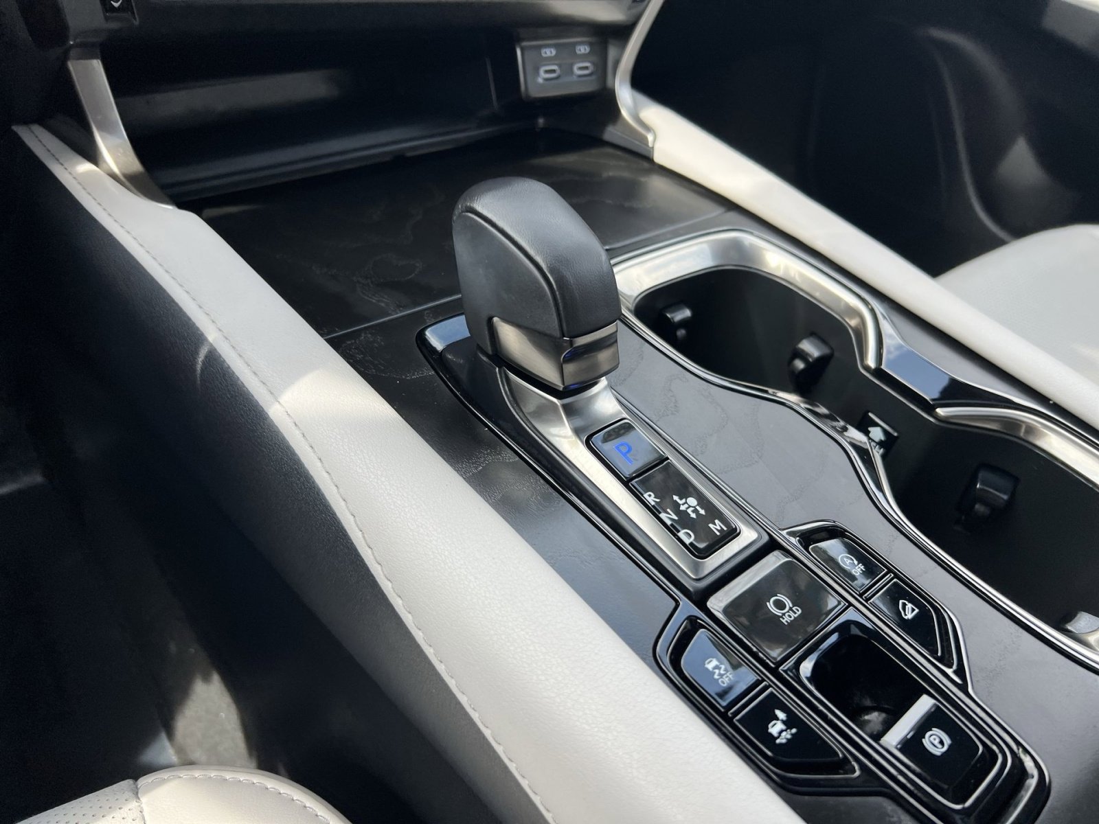 Used 2023 Lexus RX 350 Premium w/ Accessory Package image 21