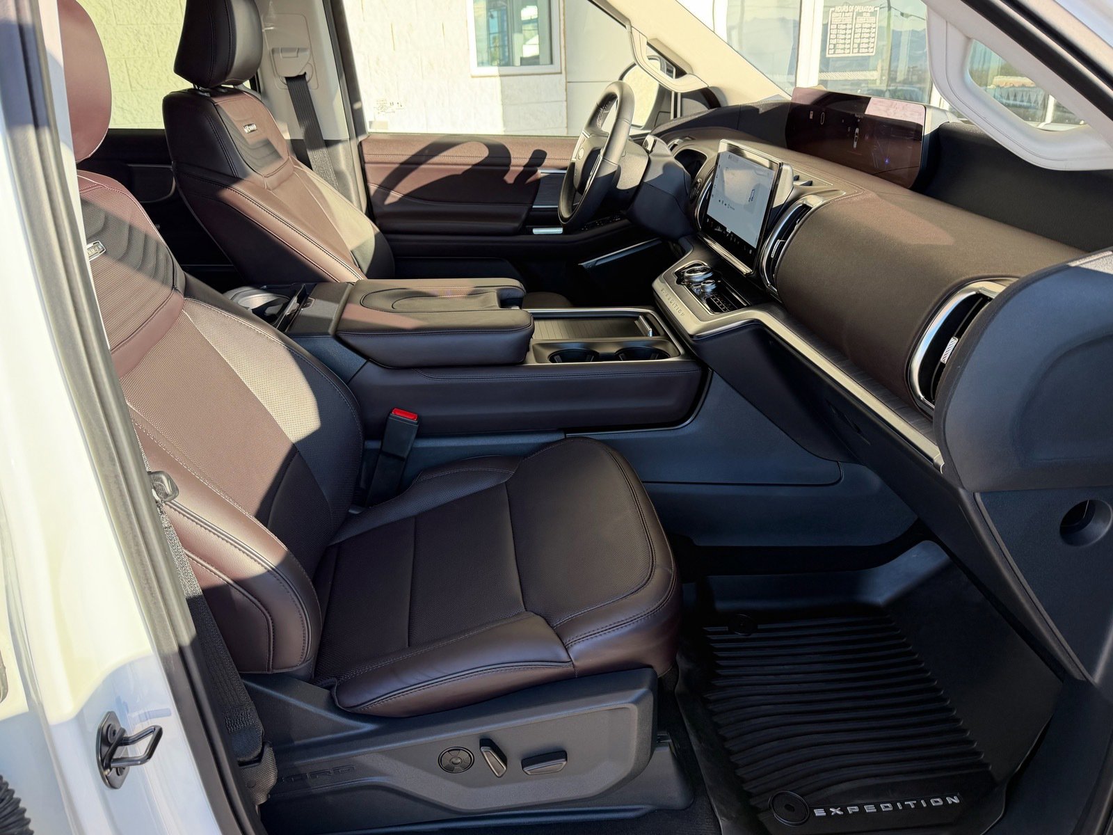 Used 2025 Ford Expedition Platinum w/ Platinum Ultimate Package image 20