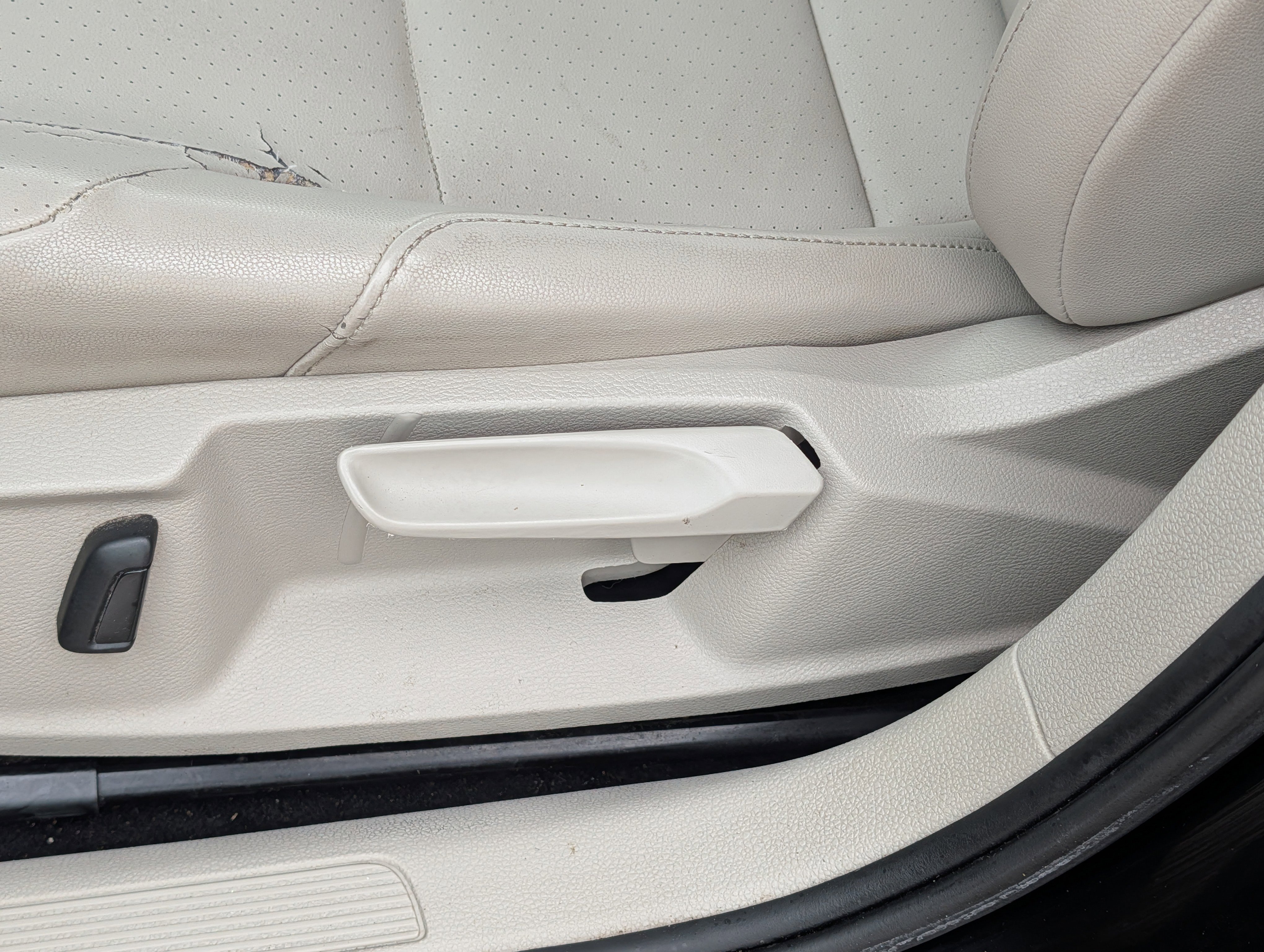 Used 2015 Volkswagen Golf TDI S image 19