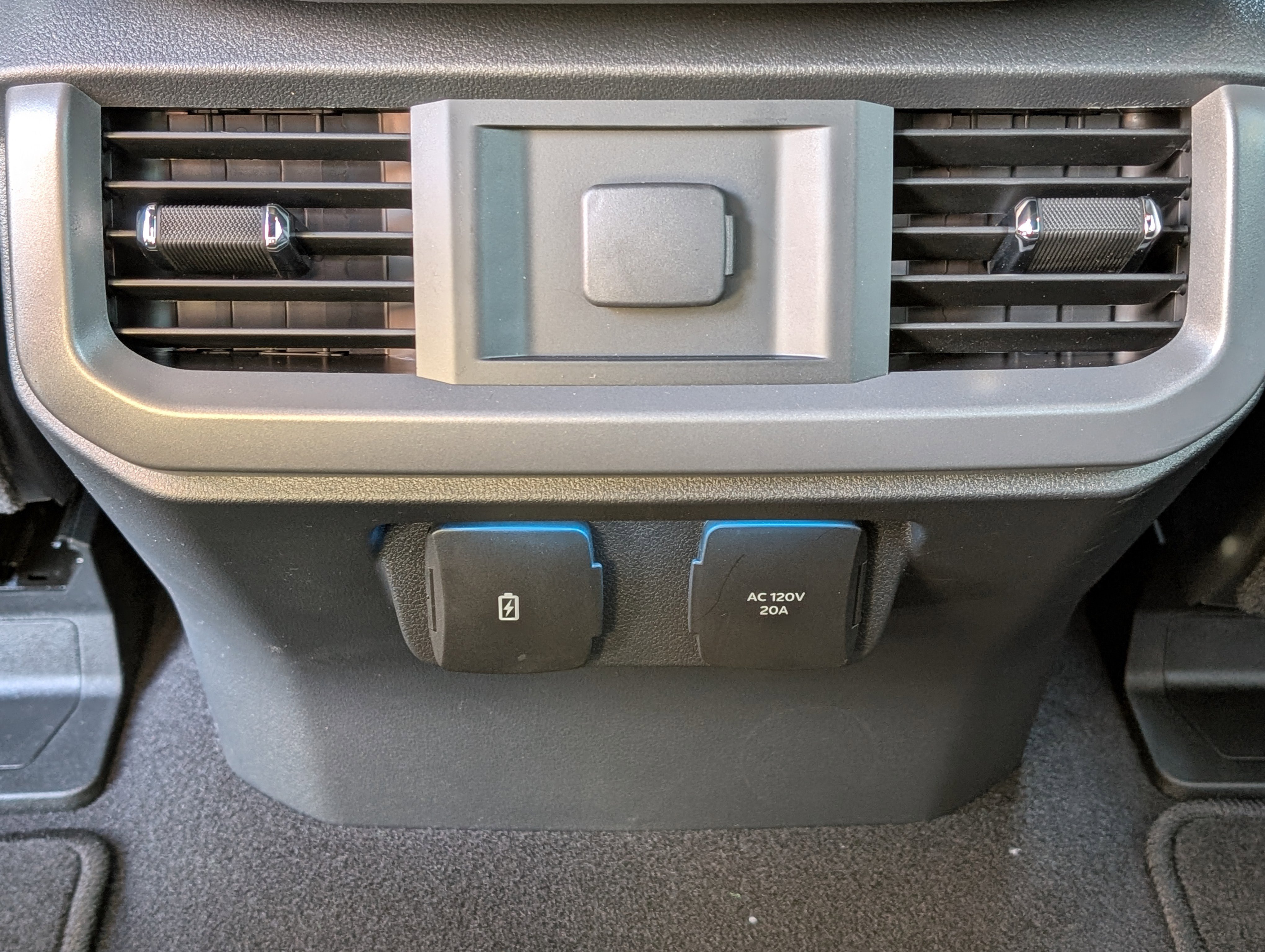 New 2025 Ford F150 XLT w/ Equipment Group 302A MID image 13