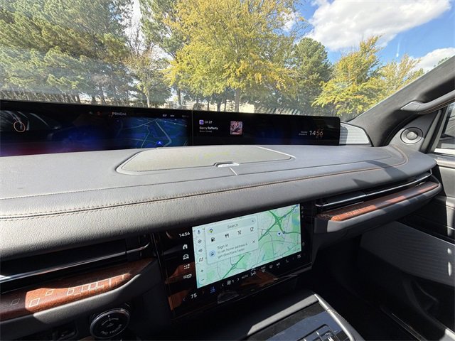 New 2025 Lincoln Navigator L Black Label image 18