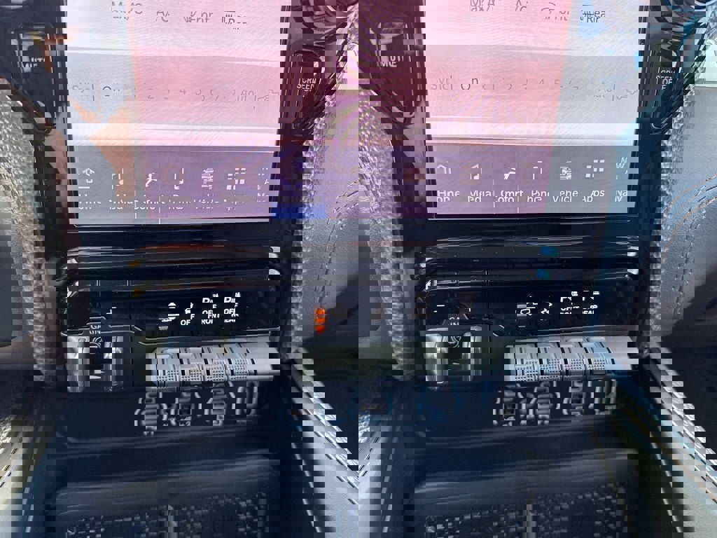 New 2026 RAM 1500 Limited w/ Bed Utility Group image 23