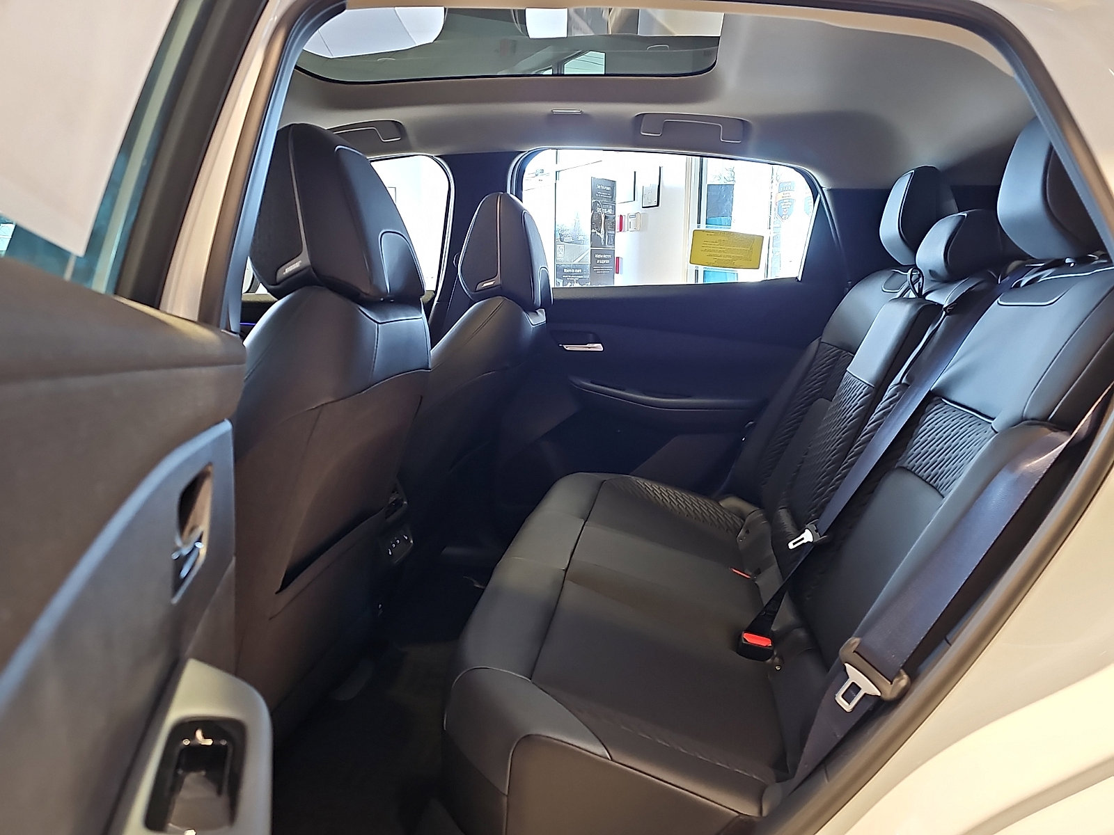 New 2026 Nissan Leaf Platinum+ w/ Cargo Package (Platinum+) image 6