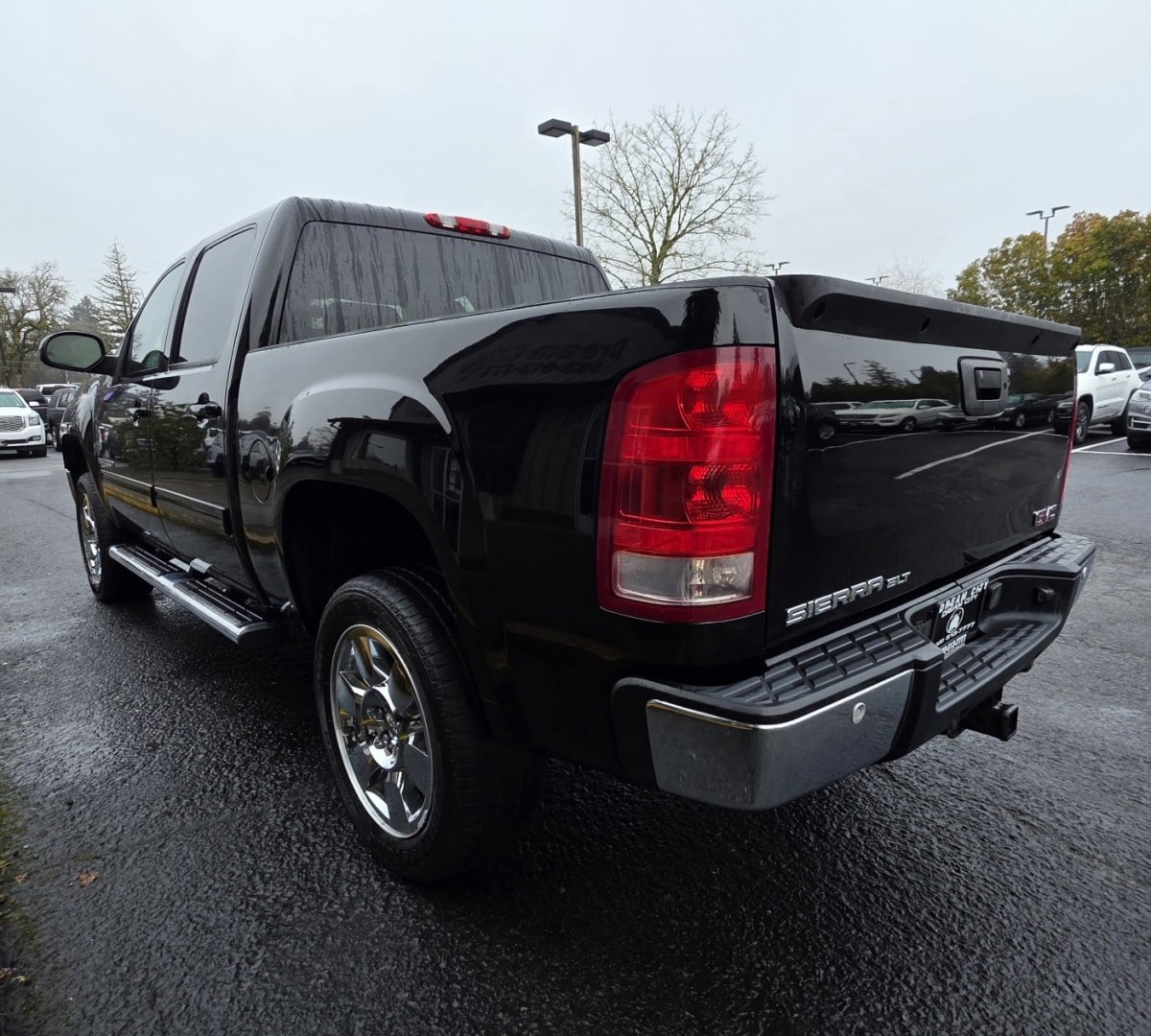 Used 2009 GMC Sierra 1500 SLT w/ Skid Plate Package image 9
