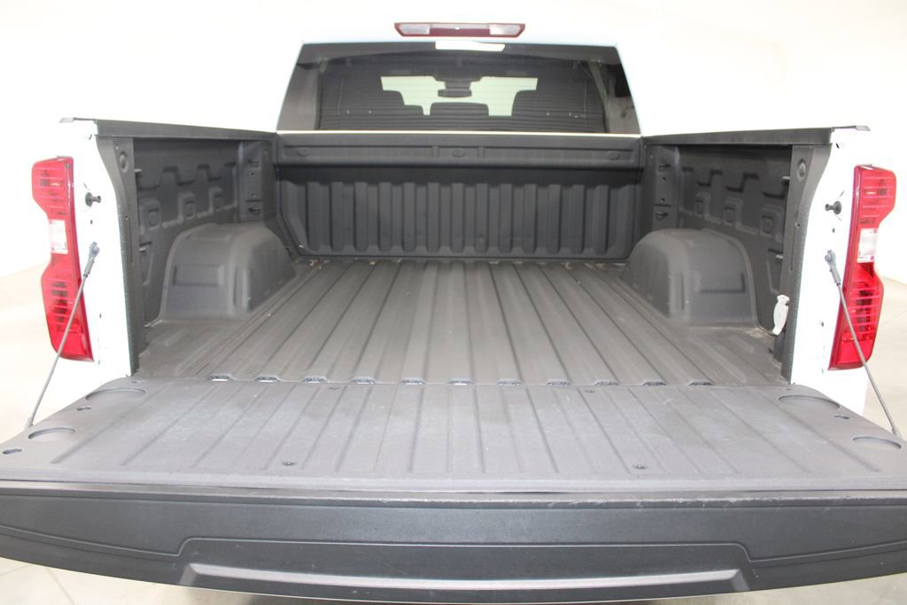 Used 2024 Chevrolet Silverado 1500 Custom image 16