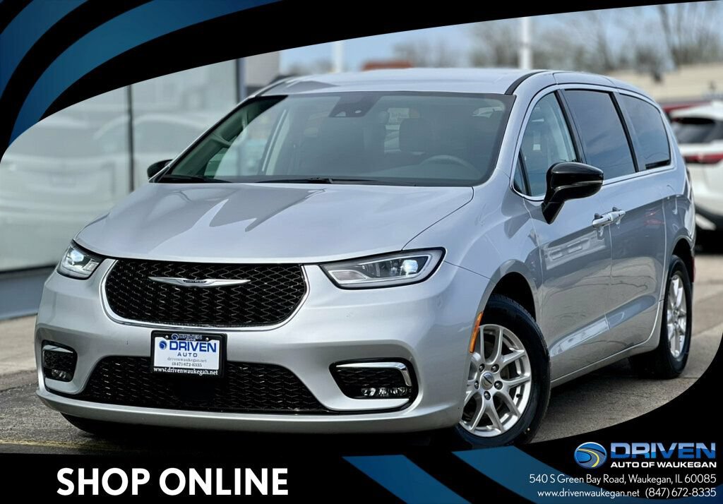 Used 2024 Chrysler Pacifica Touring-L
