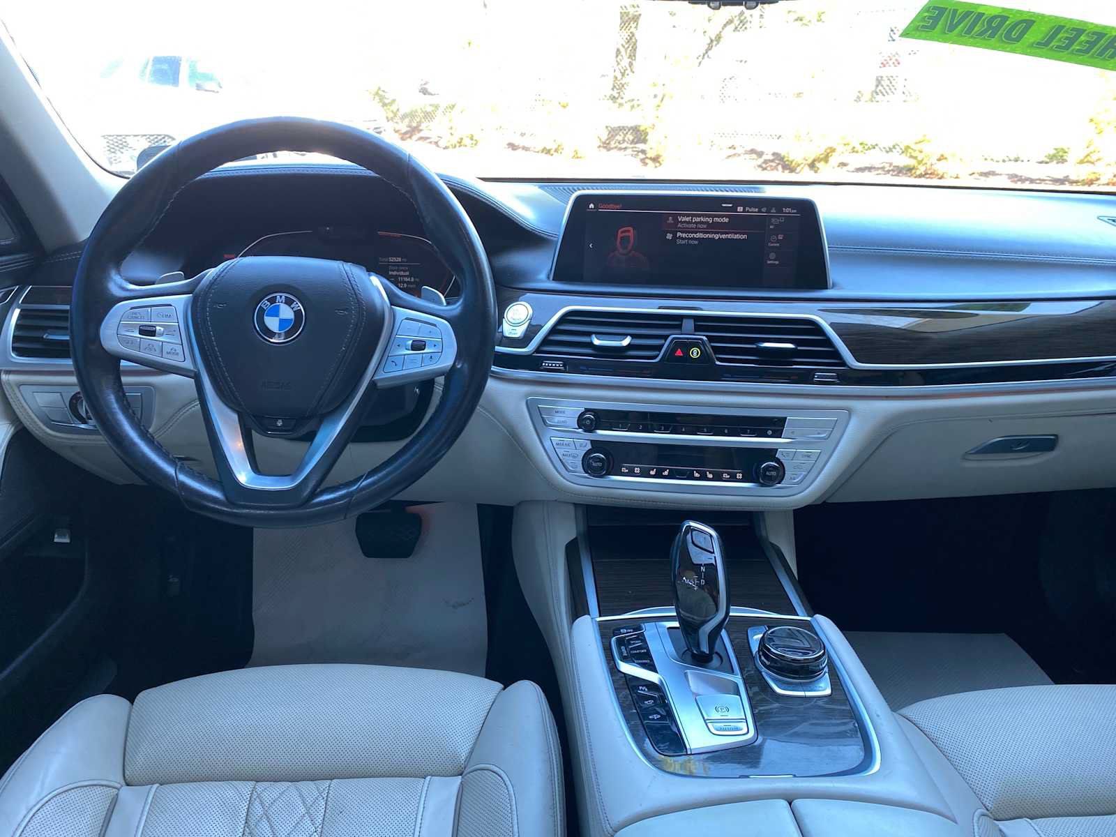 Used 2021 BMW 750i xDrive w/ Luxury Rear Seating Package AWD/4WD image 7