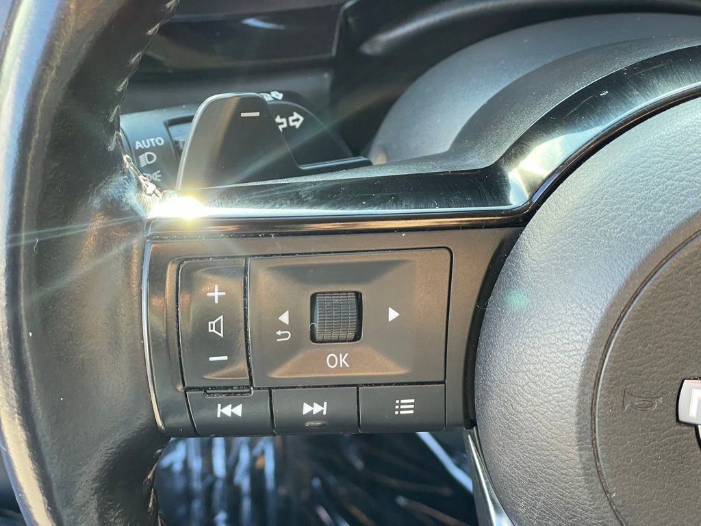 Certified 2023 Nissan Pathfinder SL w/ Lighting Package (N92) image 16