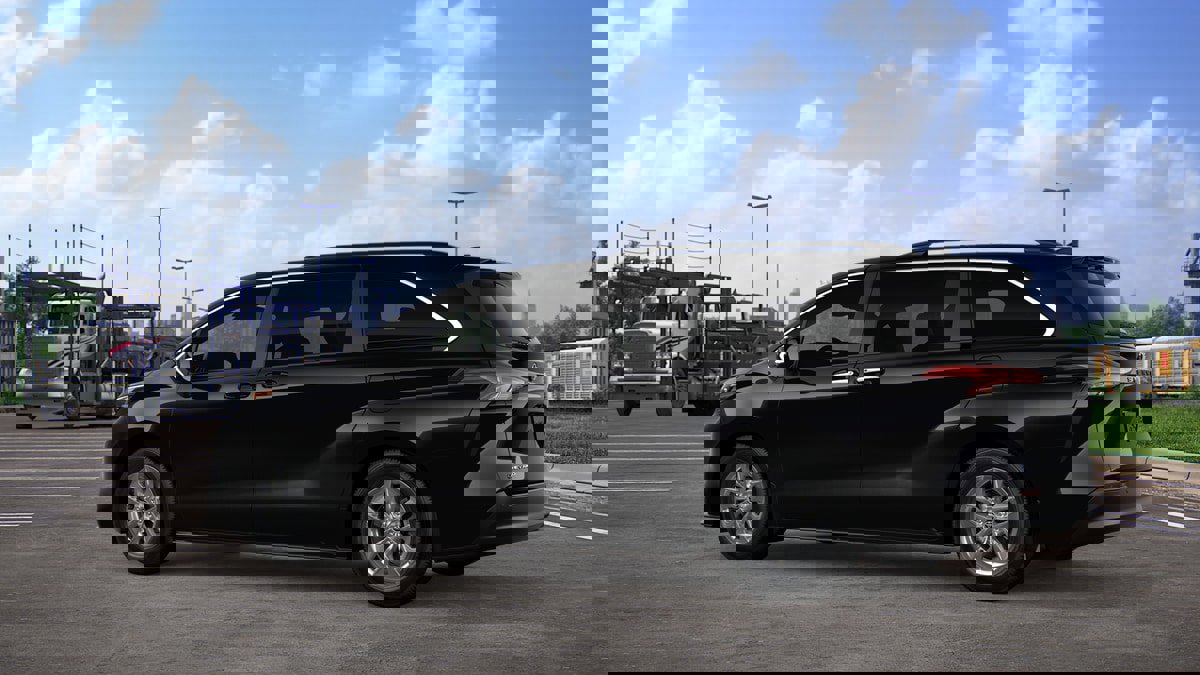 New 2026 Toyota Sienna XLE image 5