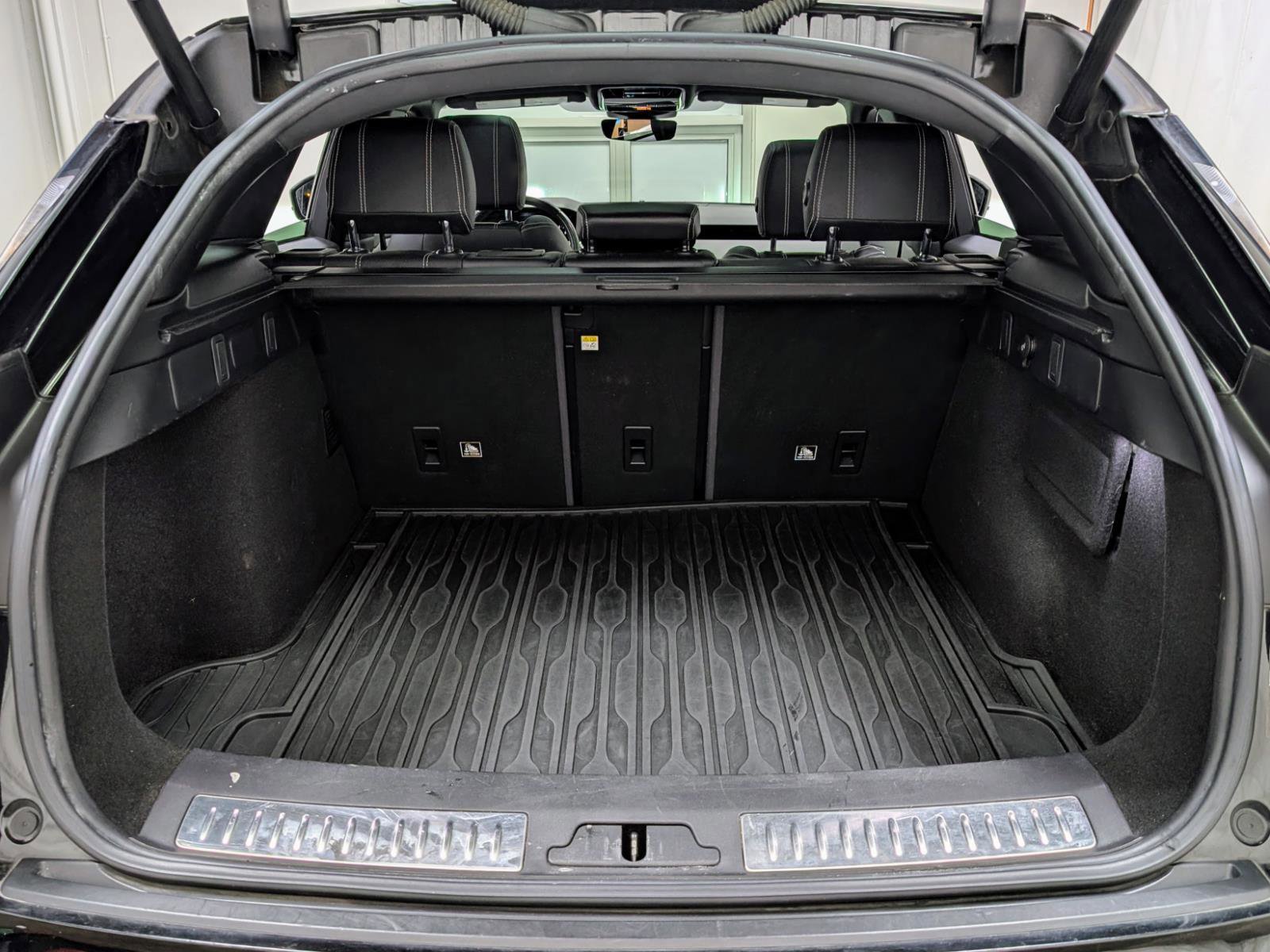 Used 2018 Land Rover Range Rover Velar S AWD/4WD image 19