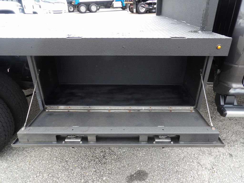 Used 2023 RAM 5500 Tradesman w/ Chrome Appearance Group AWD/4WD image 52