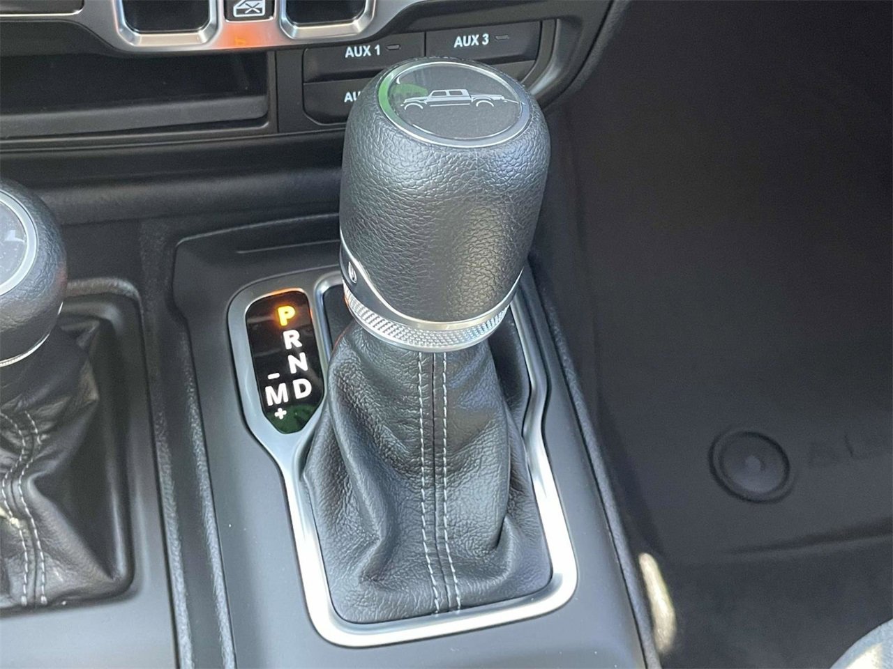 New 2025 Jeep Gladiator Sport image 23