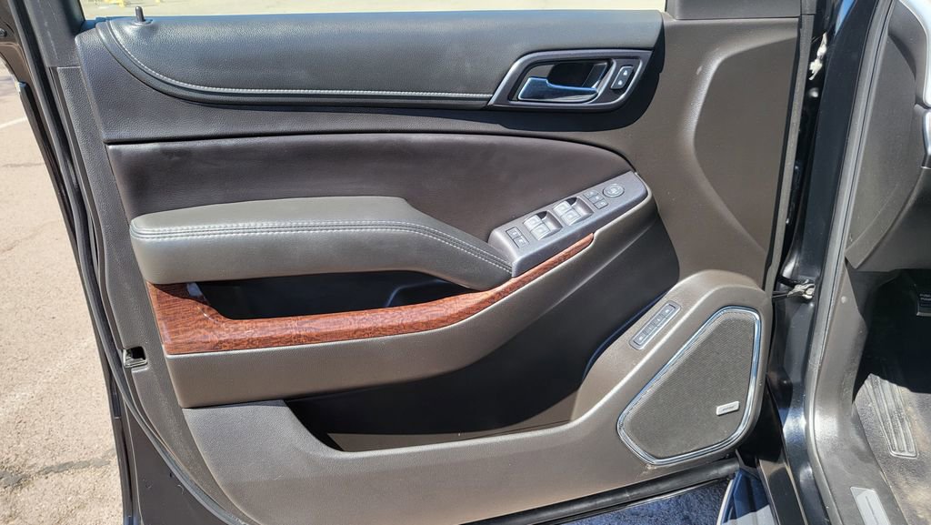 Used 2019 GMC Yukon XL SLT w/ Premium Edition image 27