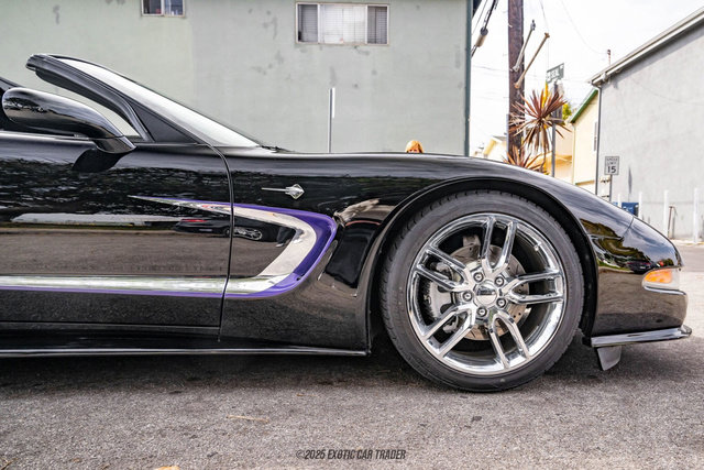 Used 2001 Chevrolet Corvette Coupe w/ Preferred Equipment Group1 image 13