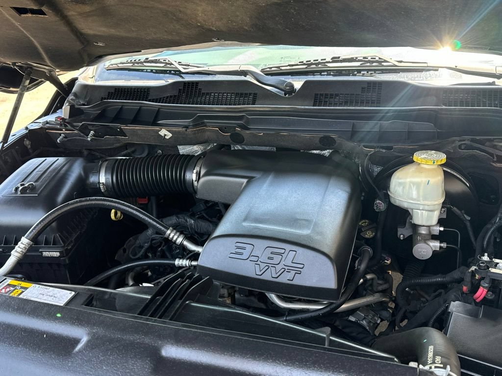 Used 2018 RAM 1500 Express RWD image 25
