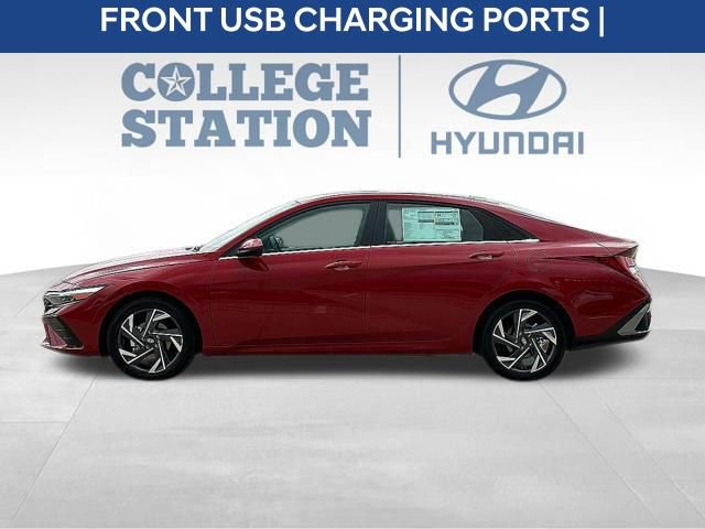 Used 2024 Hyundai Elantra SEL w/ Convenience Package image 4