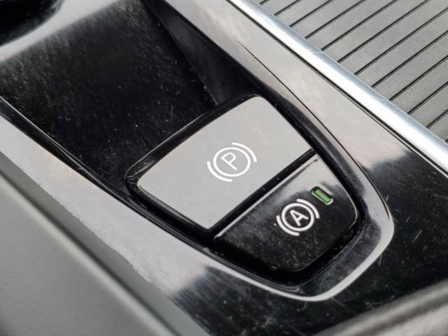 Used 2024 Volvo S60 B5 Core image 23