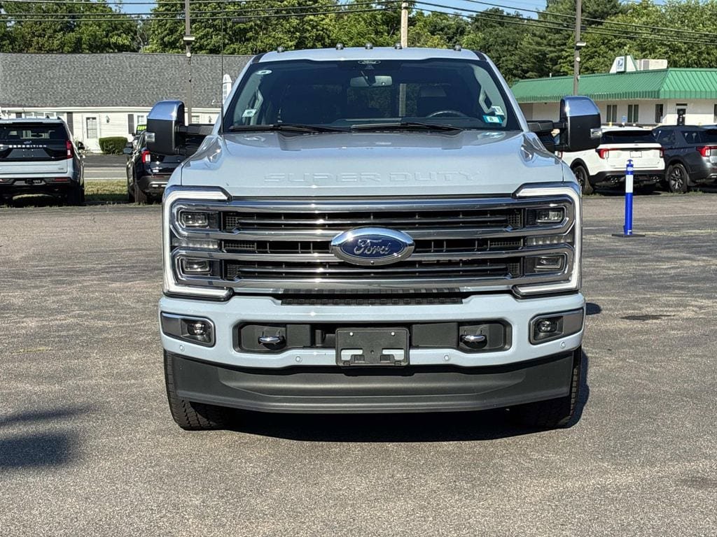Used 2024 Ford F350 Limited w/ FX4 Off-Road Package AWD/4WD image 2