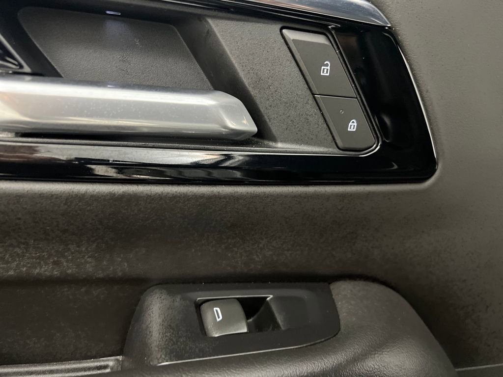 Used 2025 Chevrolet Tahoe LT image 16