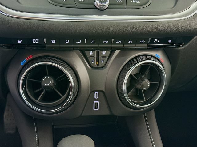 New 2026 Chevrolet Blazer LT w/ LPO, Black Sport Package FWD image 17
