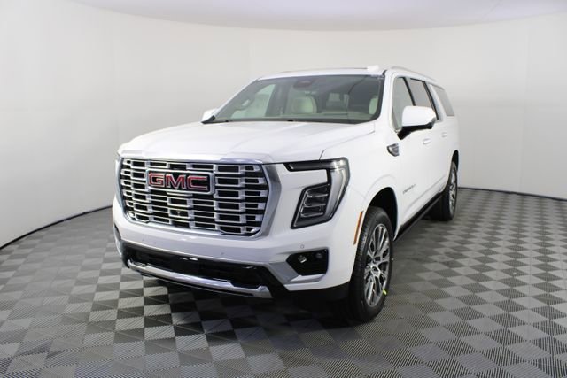 New 2026 GMC Yukon XL Denali w/ Denali Reserve Package image 30