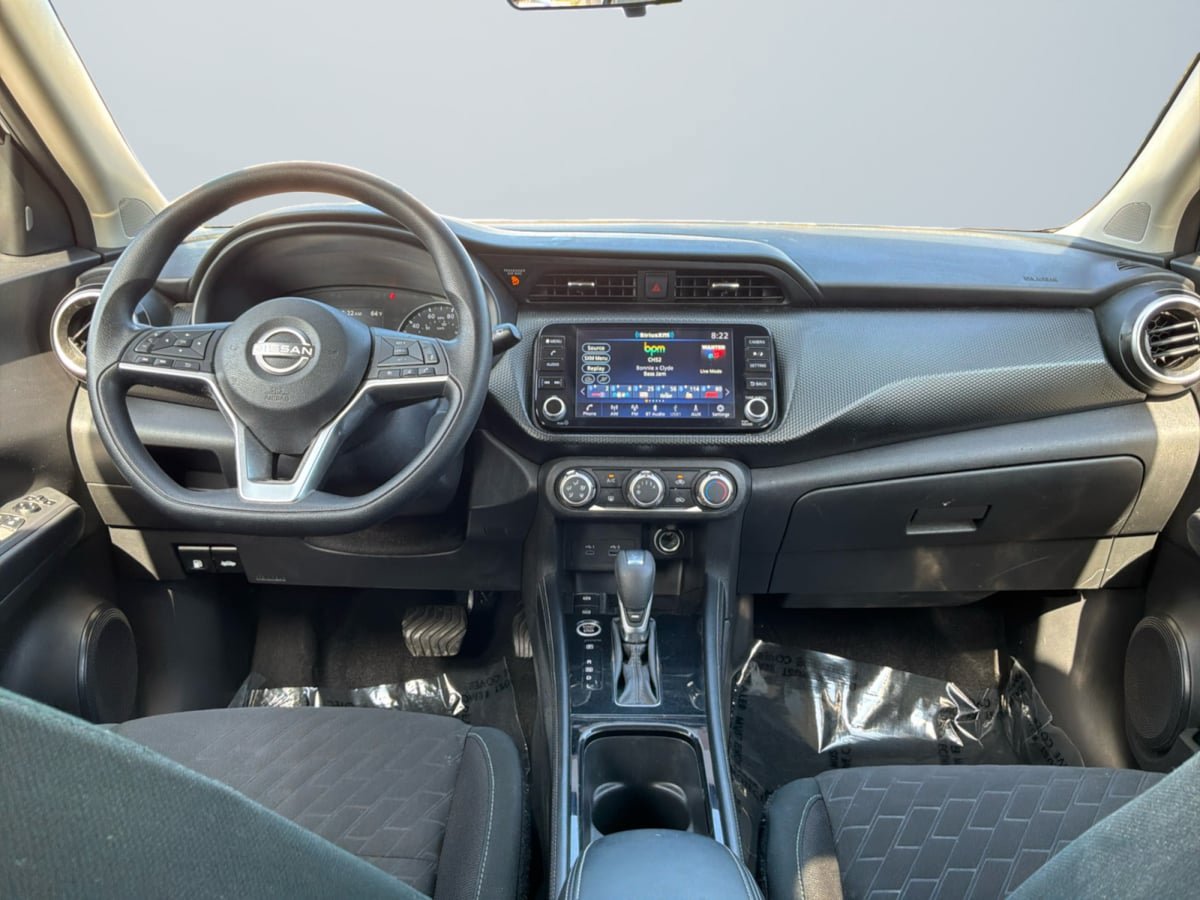 Used 2024 Nissan Kicks SV FWD image 9