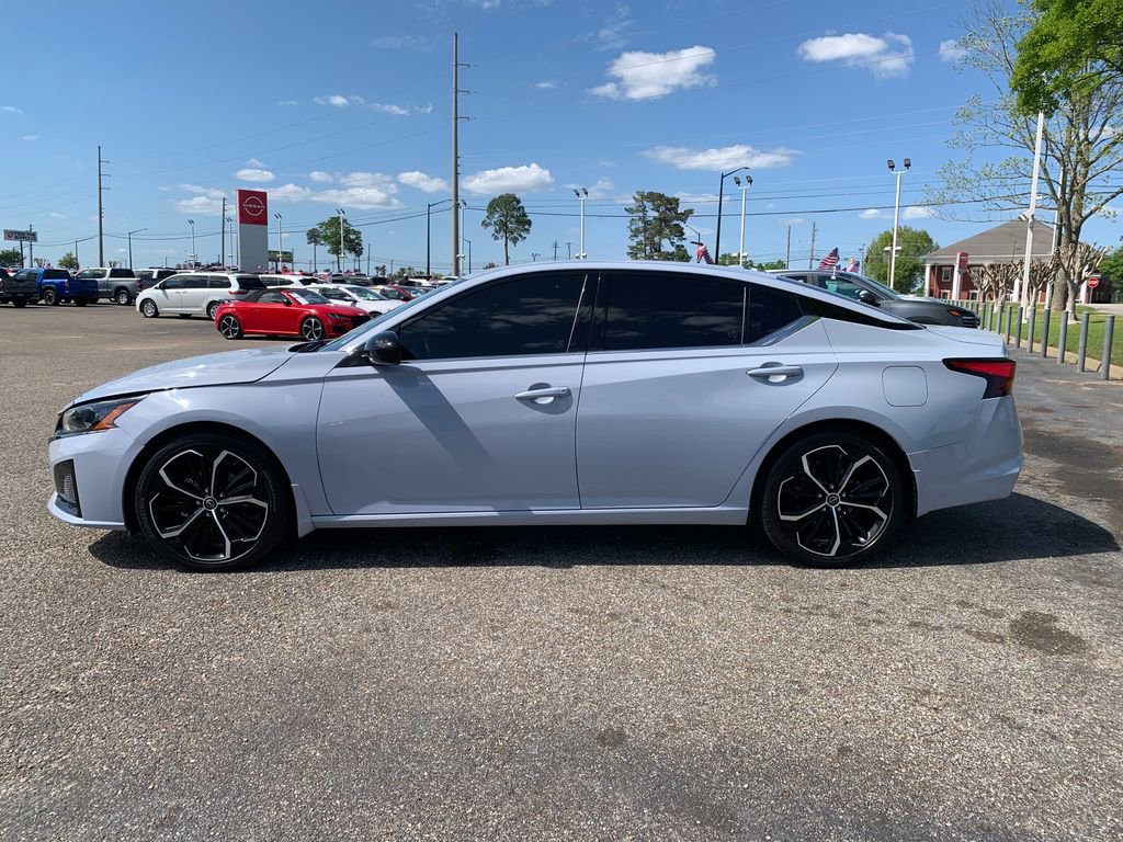 Used 2023 Nissan Altima 2.5 SR image 5