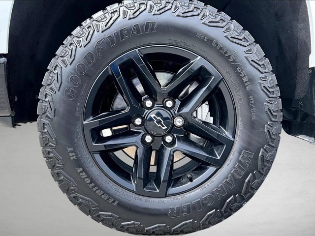 Used 2024 Chevrolet Silverado 1500 LT Trail Boss w/ Convenience Package II image 10