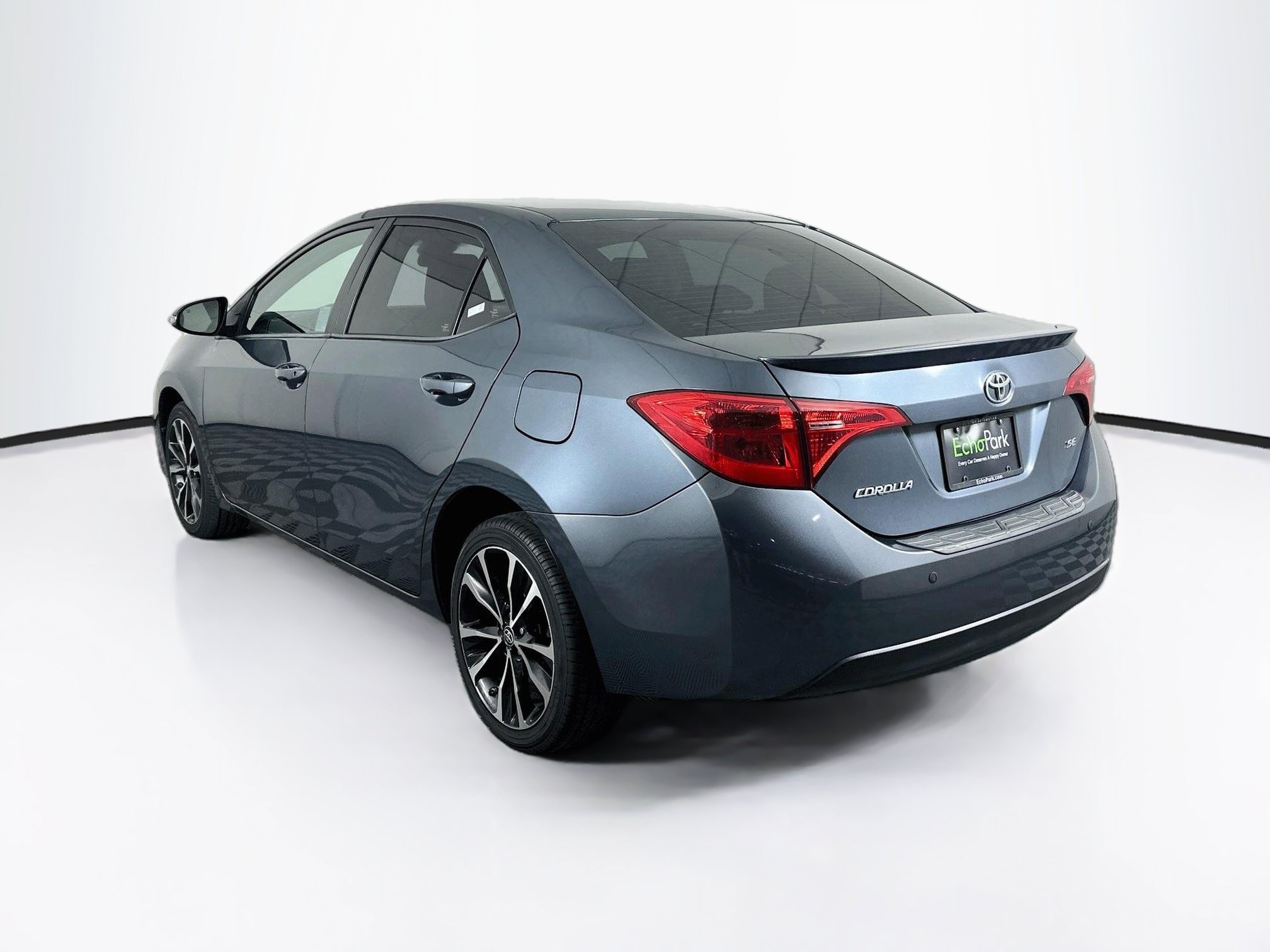 Used 2019 Toyota Corolla SE w/ Carpet Mat Package (TMS) FWD image 5