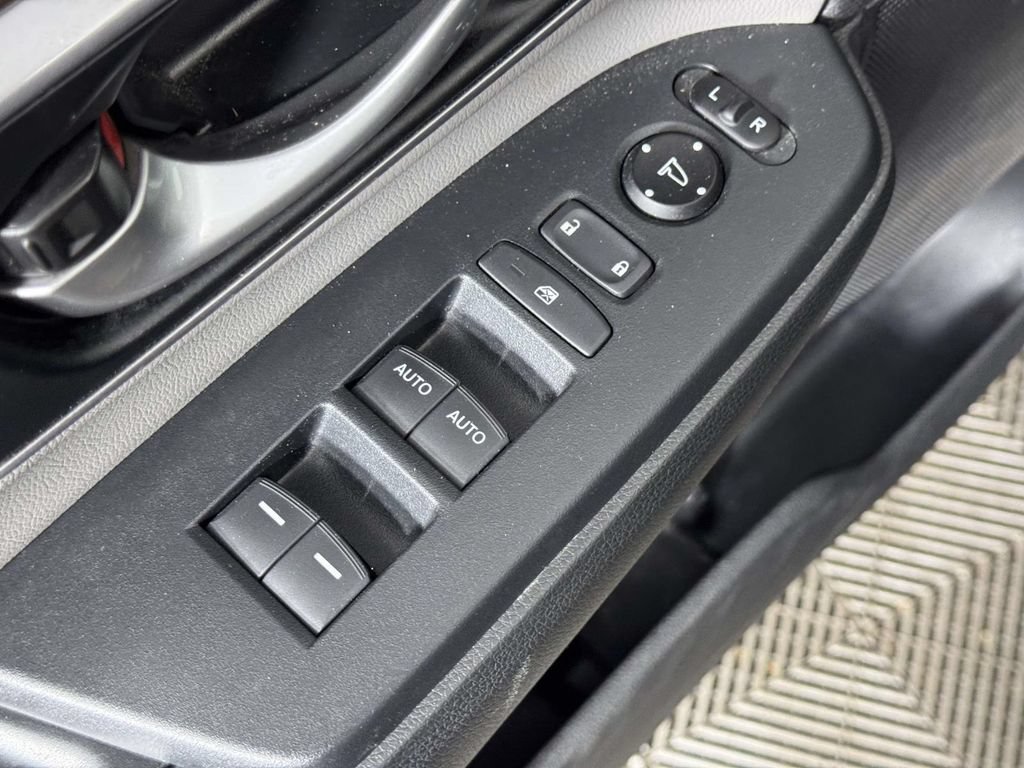 Used 2017 Honda CR-V EX-L image 18