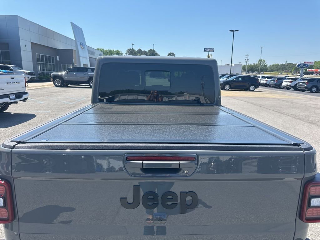 Used 2022 Jeep Gladiator Overland AWD/4WD image 8
