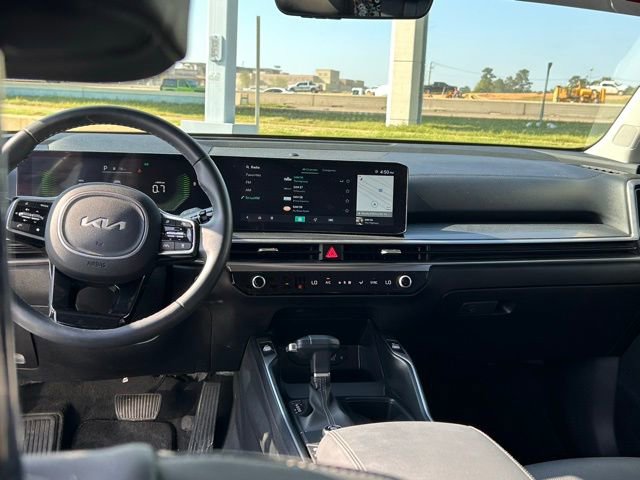 Used 2025 Kia Sorento S image 40