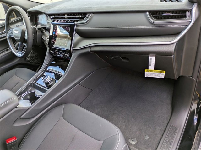 New 2025 Jeep Grand Cherokee L Laredo w/ Luxury Tech Group I image 29