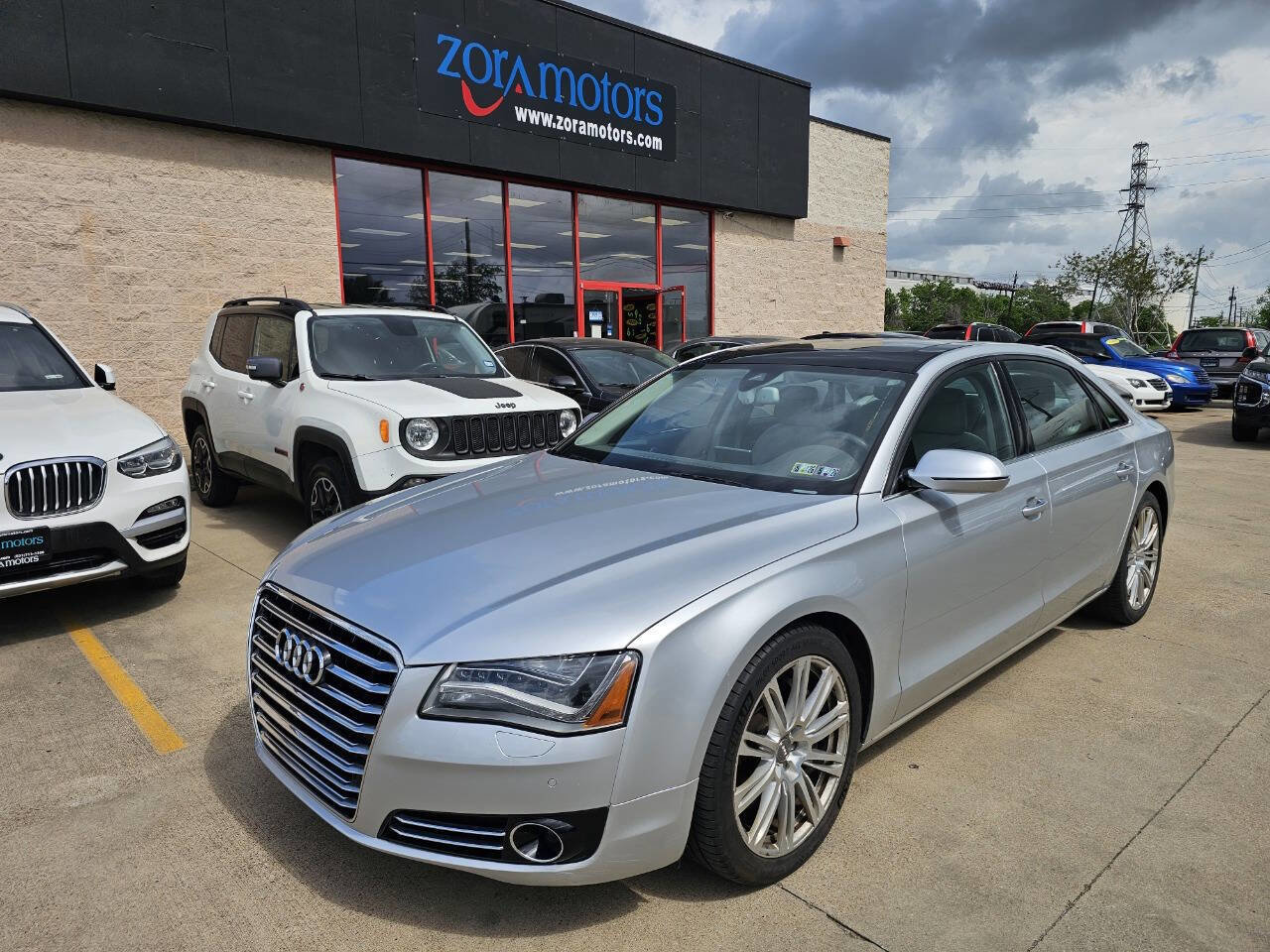 Used 2013 Audi A8 L 3.0T image 1