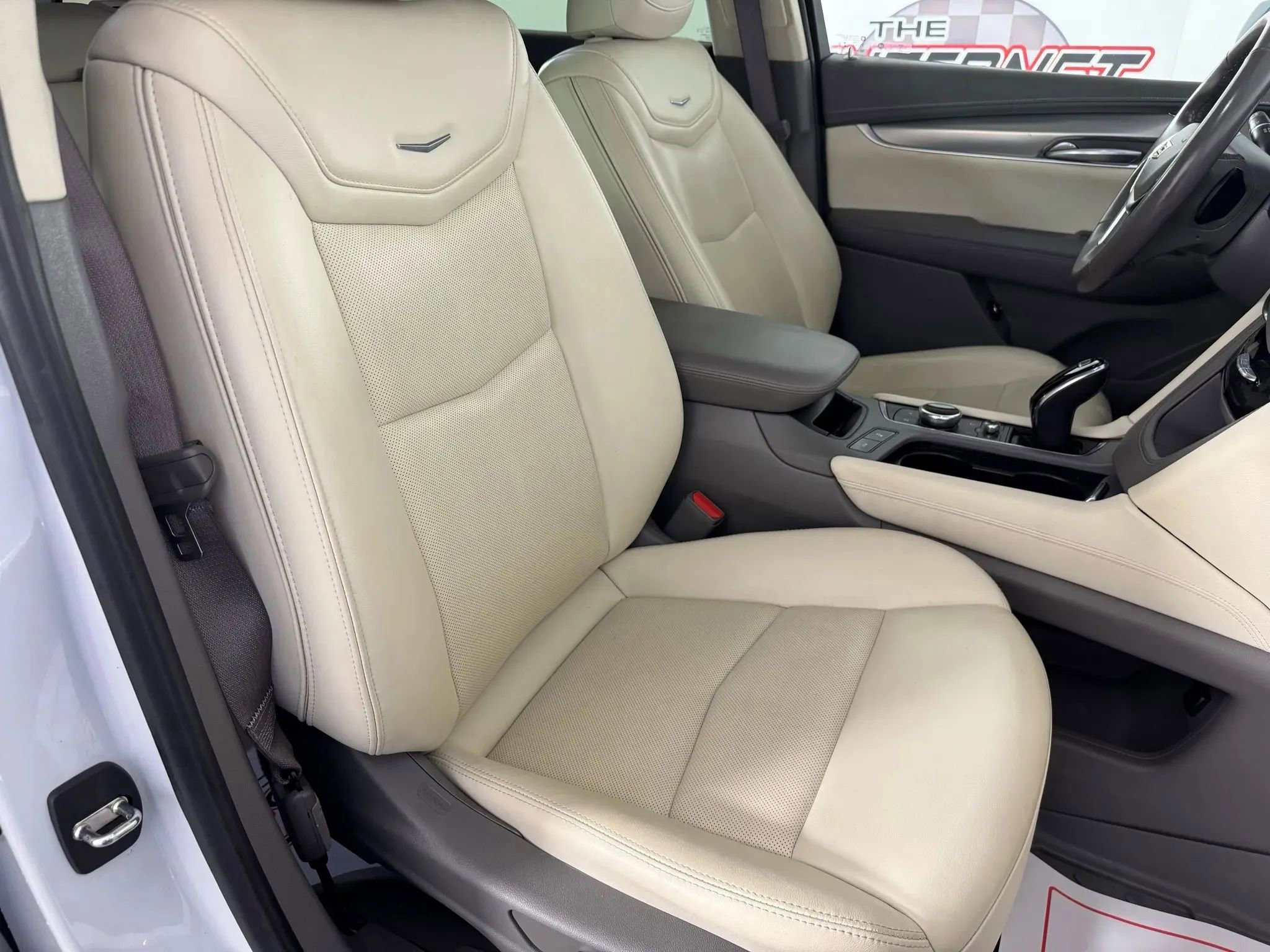 Used 2021 Cadillac XT5 Premium Luxury AWD/4WD image 40