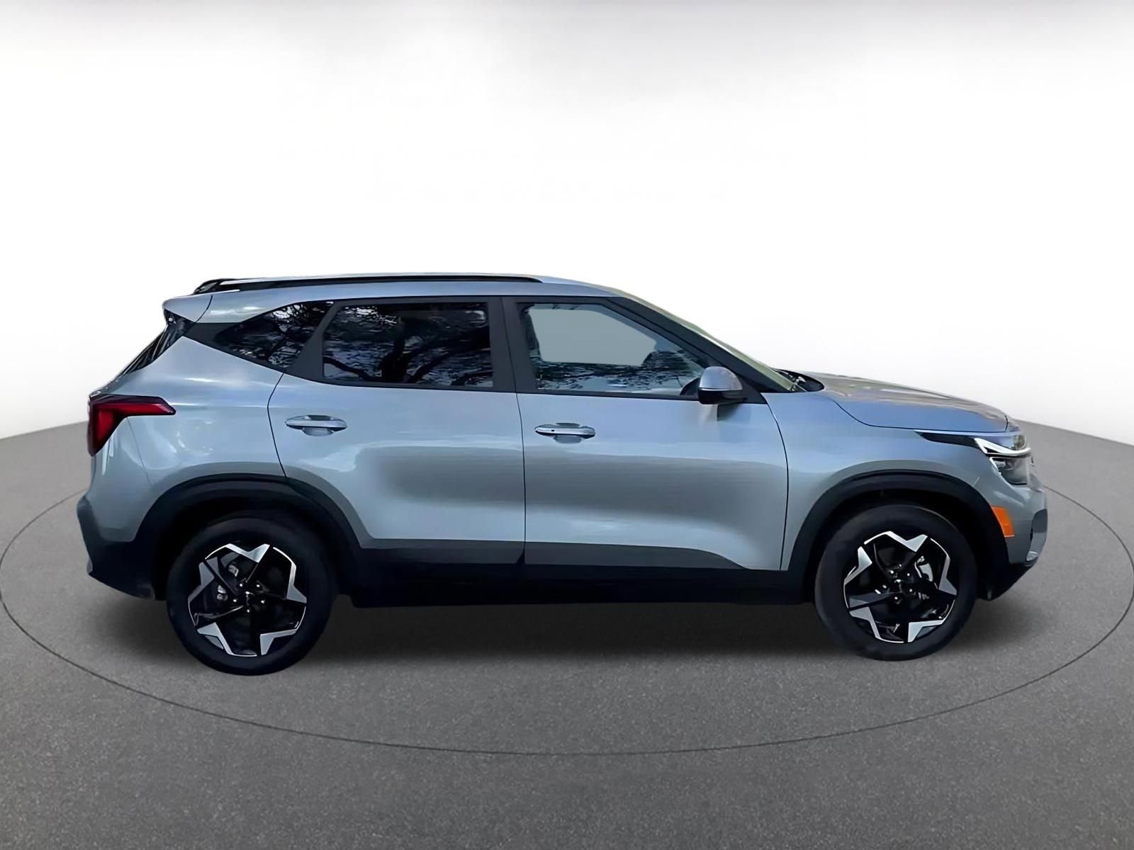 Used 2025 Kia Seltos S image 16