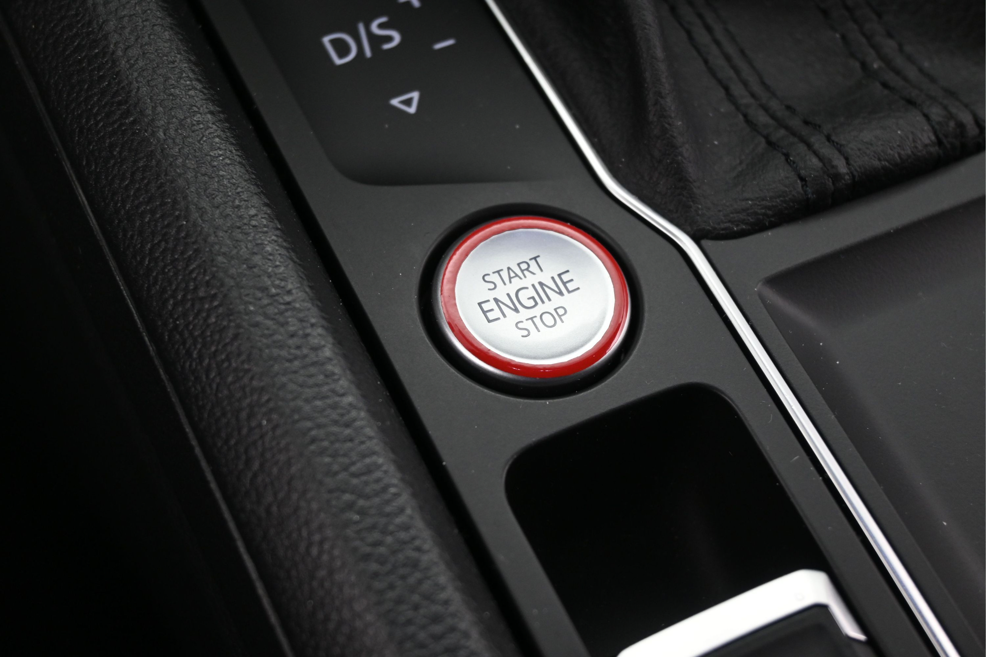 Used 2020 Volkswagen Atlas Cross Sport SEL R-Line FWD image 20