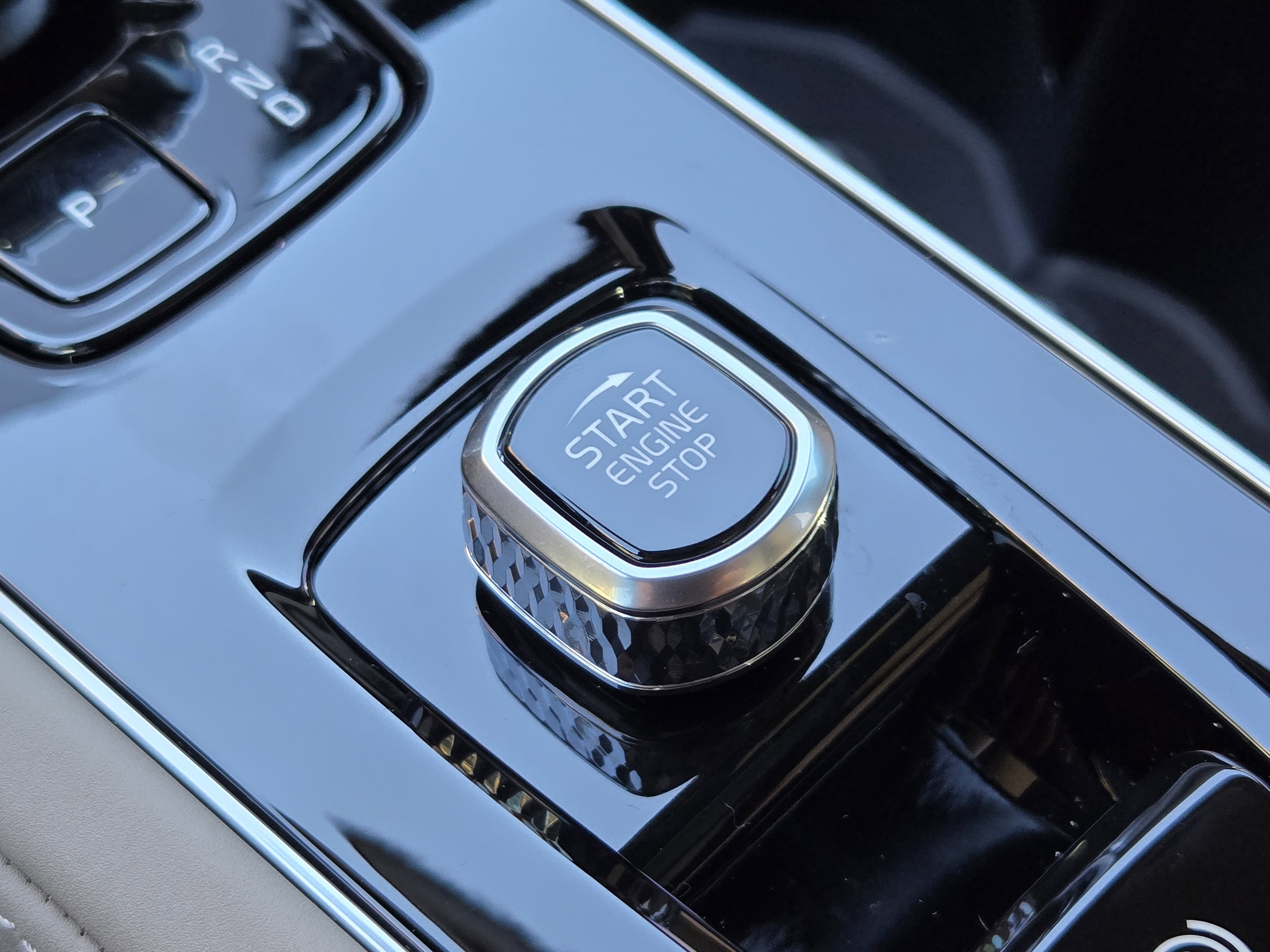 New 2026 Volvo XC90 T8 Plus image 24