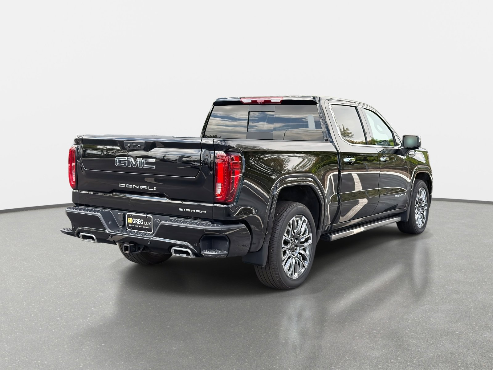 Used 2025 GMC Sierra 1500 Denali Ultimate image 3