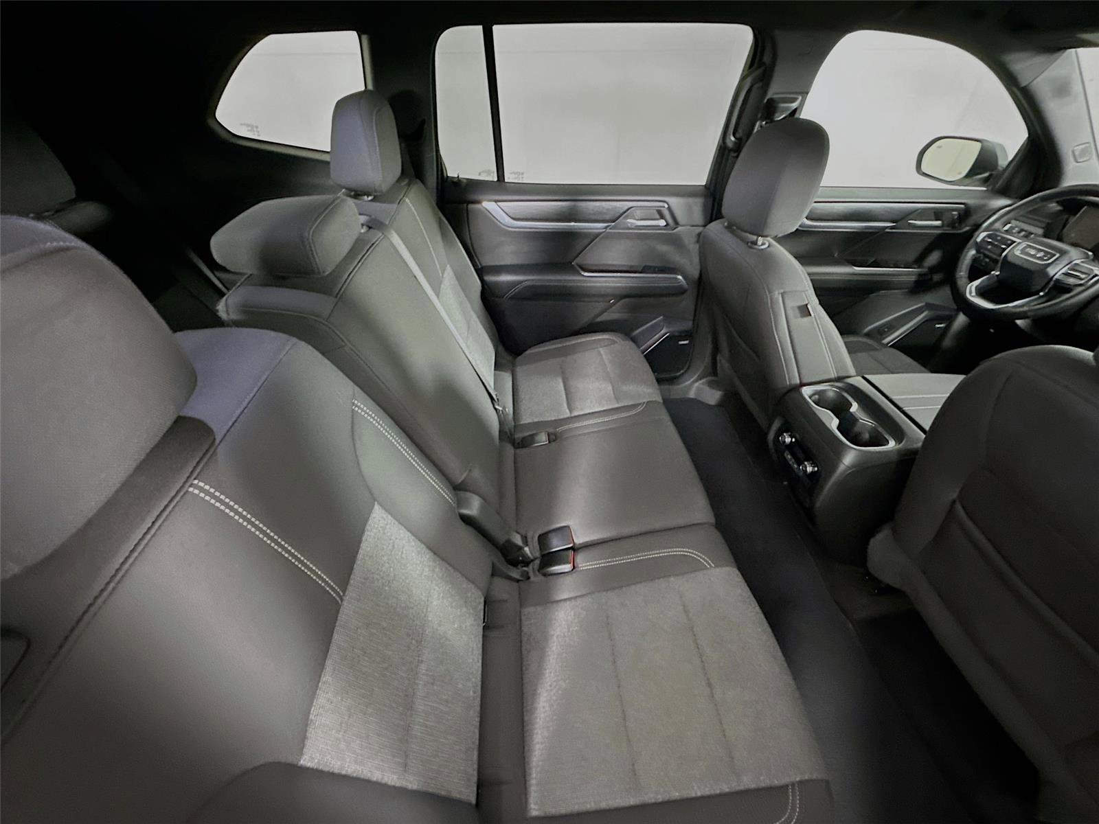 Used 2025 GMC Acadia Elevation image 26