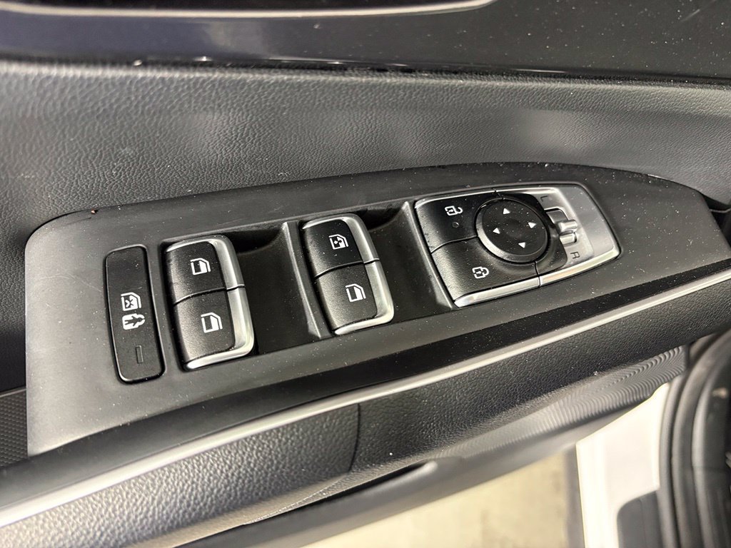 Used 2024 Kia Sorento S FWD image 13
