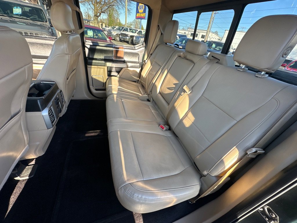 Used 2015 Ford F150 Lariat w/ Equipment Group 502A Luxury image 15