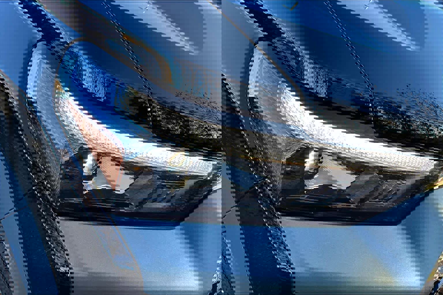 Used 2024 Chevrolet Colorado LT w/ LT Convenience Package III image 24